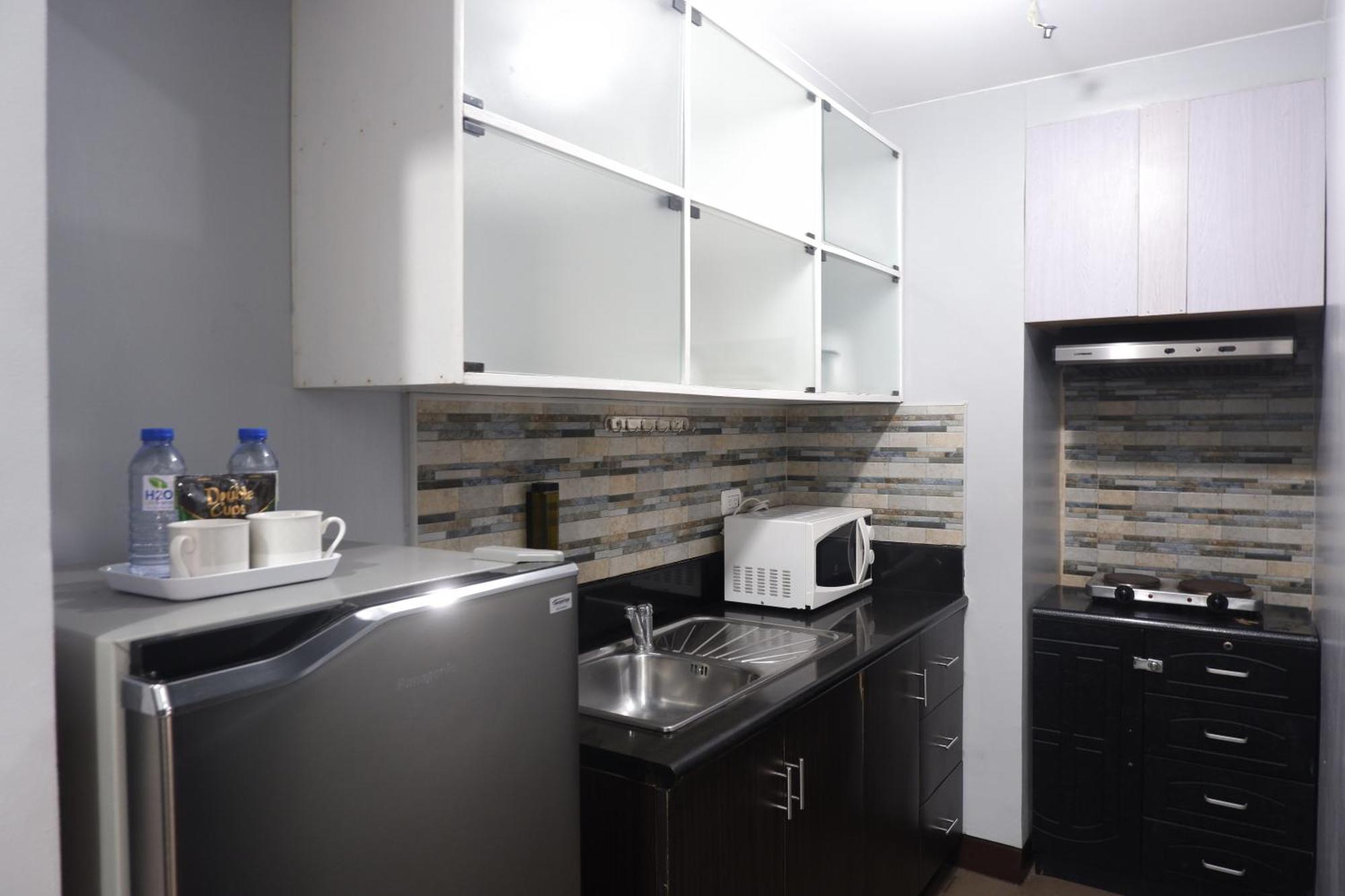 Sarasota Residential Resort Manila Bagian luar foto